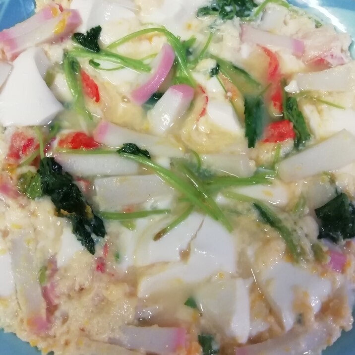 白だしで*かまぼこと豆腐の卵とじ
